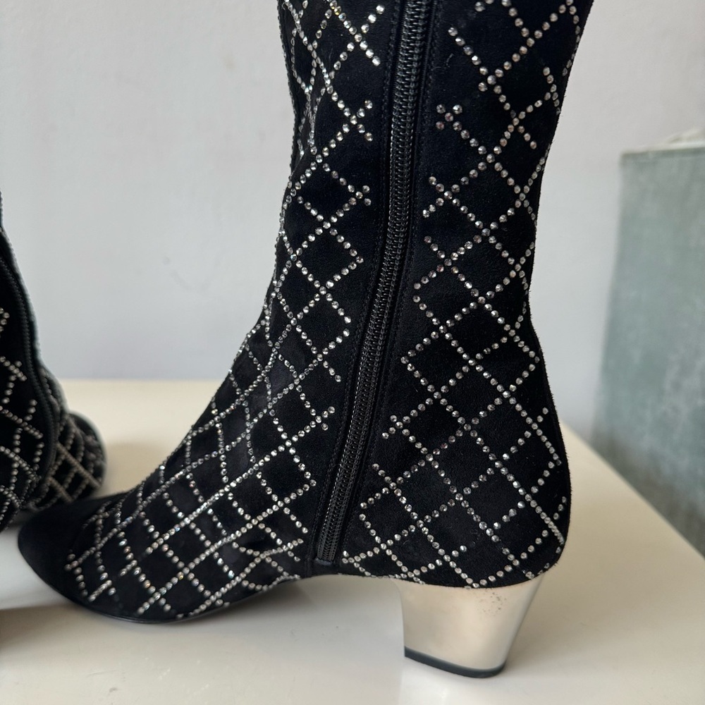 CHANEL 2019 Black Suede High Boots Size 37 - Picture 13 of 16